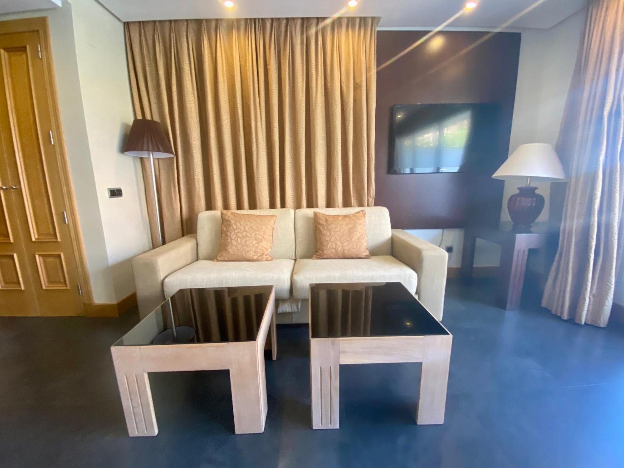 Artplatinum Suites&Apartments 베날마데나코스타 외부 사진
