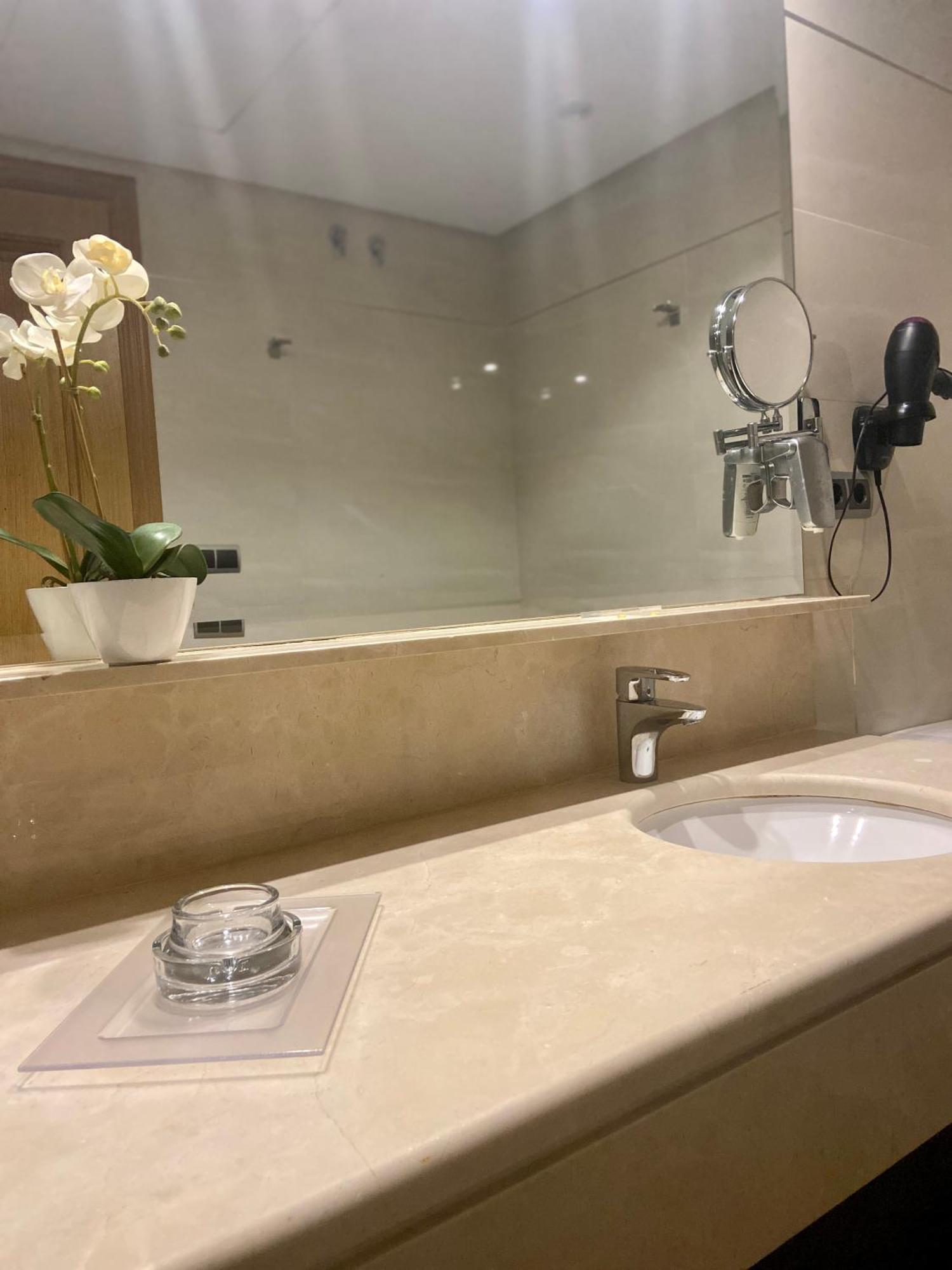 Artplatinum Suites&Apartments 베날마데나코스타 외부 사진