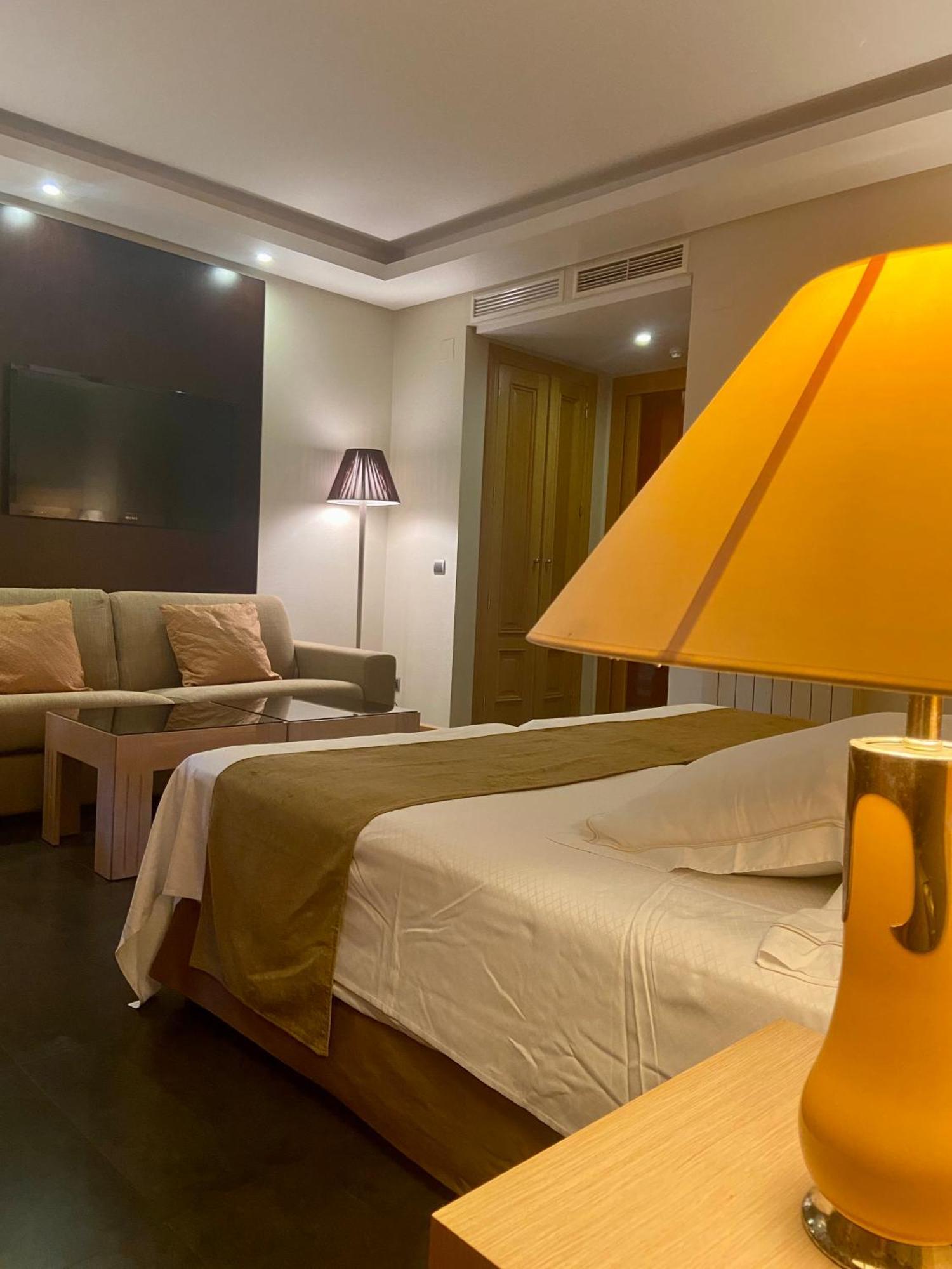 Artplatinum Suites&Apartments 베날마데나코스타 외부 사진